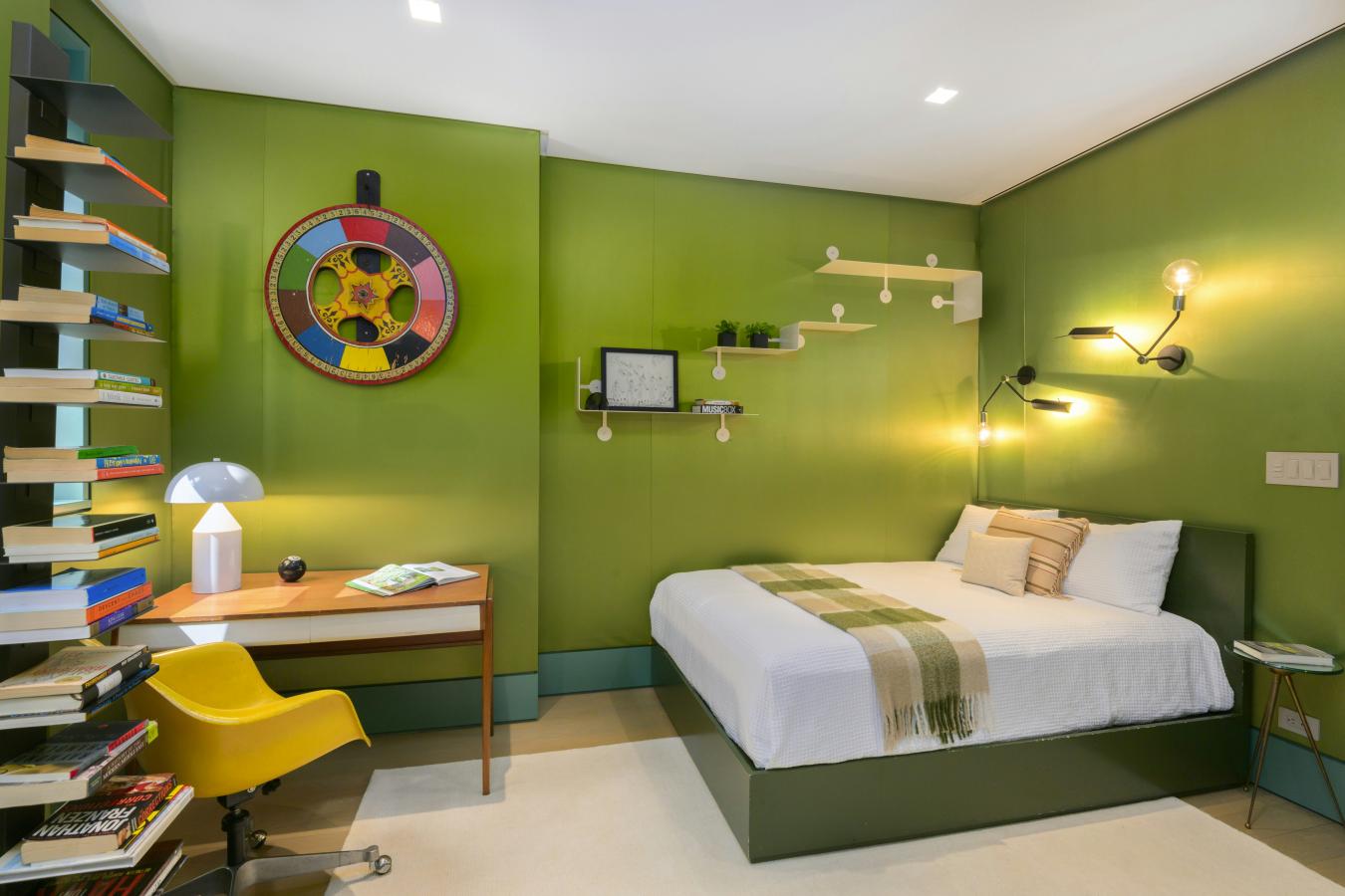 New York, New York, 10024, United States, 5 Bedrooms Bedrooms, ,3 BathroomsBathrooms,Residential,For Sale,2011171