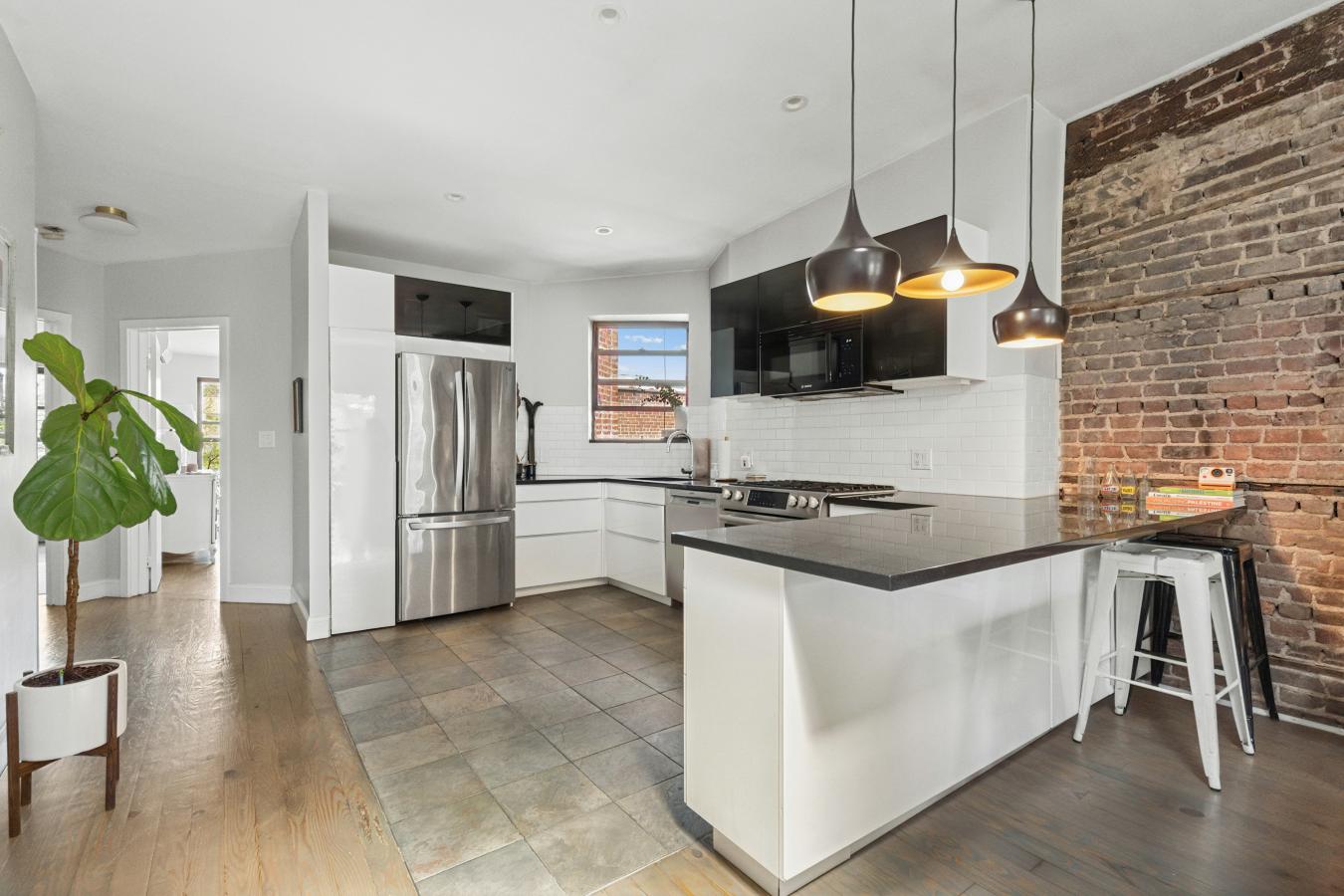 Central Harlem, New York, 10035, United States, 8 Bedrooms Bedrooms, ,4 BathroomsBathrooms,Residential,For Sale,2011169