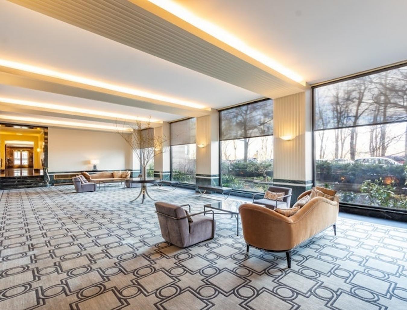 New York, New York, 10024, United States, 3 Bedrooms Bedrooms, ,2 BathroomsBathrooms,Residential,For Sale,2011170