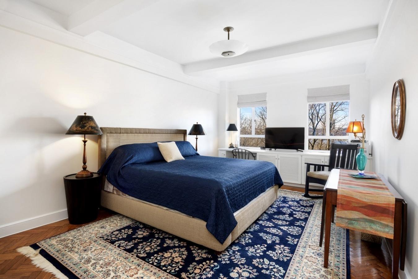 New York, New York, 10024, United States, 3 Bedrooms Bedrooms, ,2 BathroomsBathrooms,Residential,For Sale,2011170