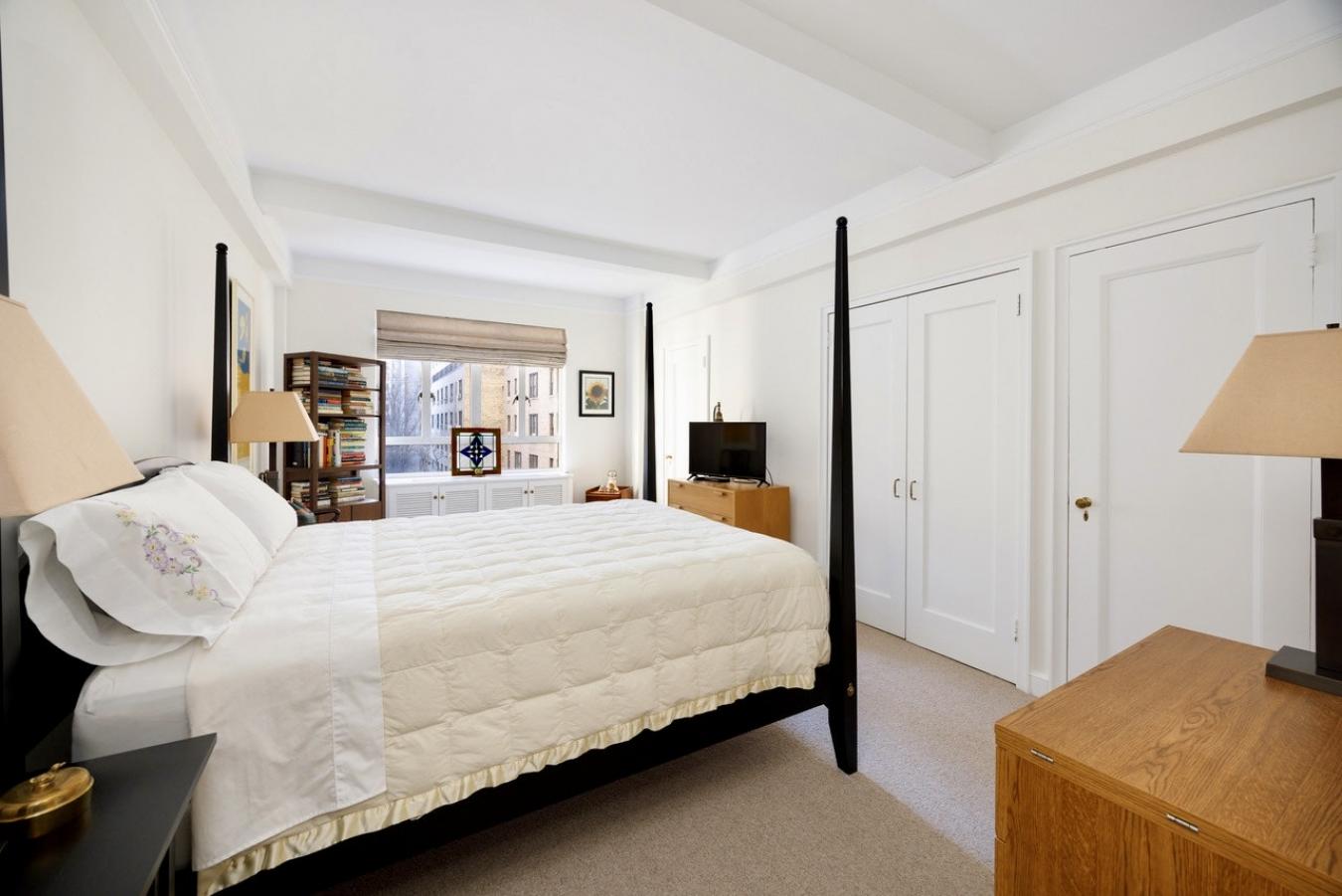 New York, New York, 10024, United States, 3 Bedrooms Bedrooms, ,2 BathroomsBathrooms,Residential,For Sale,2011170