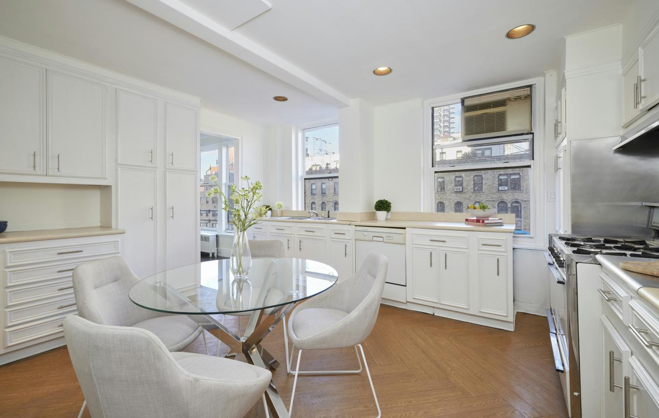 New York, New York, 10021, United States, 3 Bedrooms Bedrooms, ,3 BathroomsBathrooms,Residential,For Sale,2011168