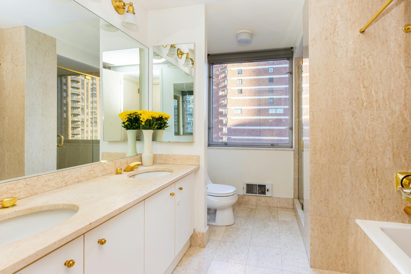 New York, New York, 10023, United States, 2 Bedrooms Bedrooms, ,2 BathroomsBathrooms,Residential,For Sale,2011167