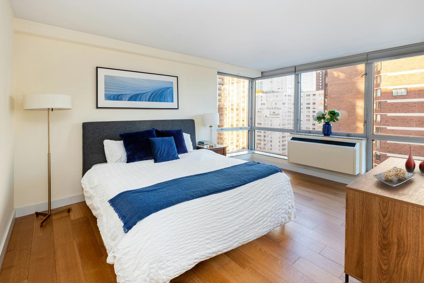 New York, New York, 10023, United States, 2 Bedrooms Bedrooms, ,2 BathroomsBathrooms,Residential,For Sale,2011167