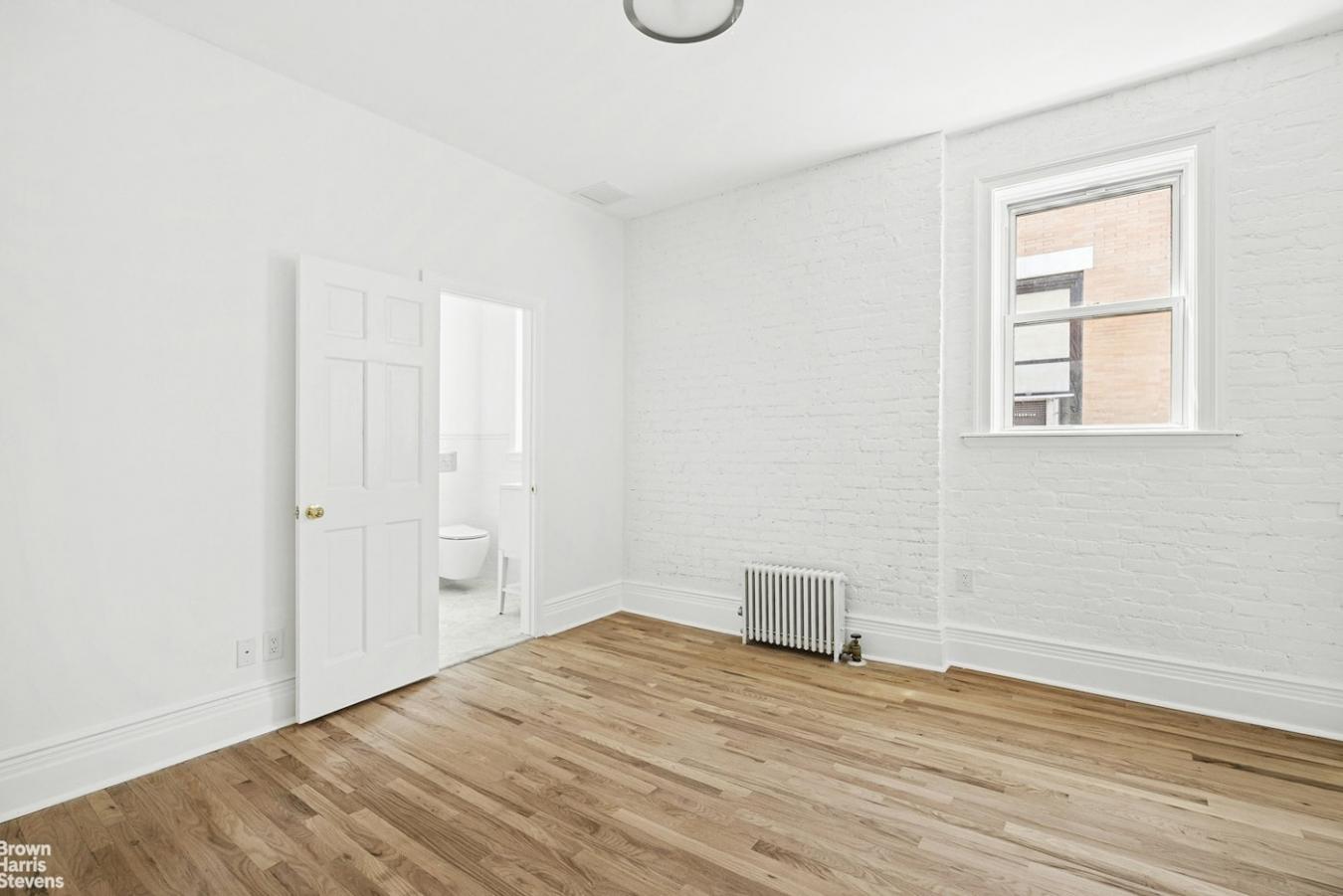 New York, New York, 10128, United States, 3 Bedrooms Bedrooms, ,2 BathroomsBathrooms,Residential,For Sale,2011166