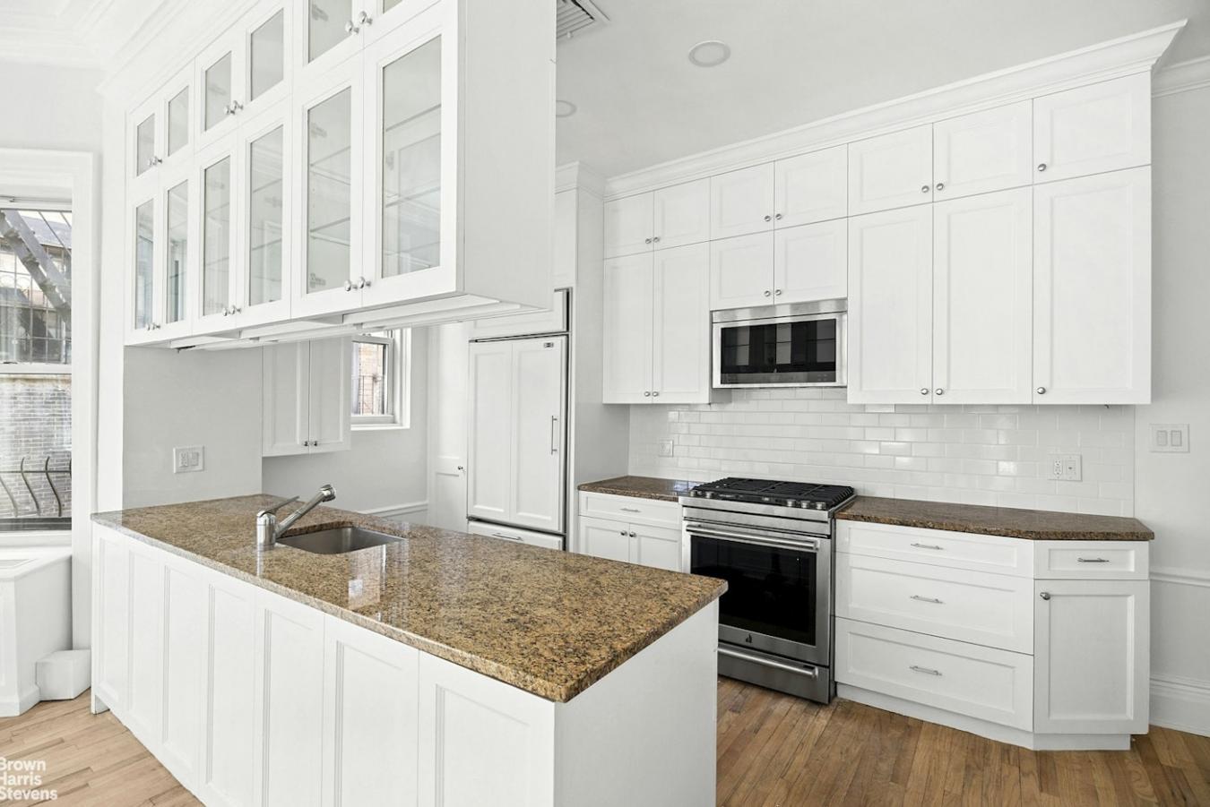 New York, New York, 10128, United States, 3 Bedrooms Bedrooms, ,2 BathroomsBathrooms,Residential,For Sale,2011166