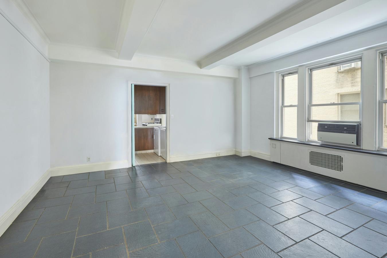 New York, New York, 10024, United States, 2 Bedrooms Bedrooms, ,3 BathroomsBathrooms,Residential,For Sale,2011165