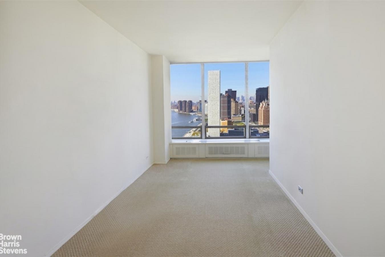 New York, New York, 10017, United States, 4 Bedrooms Bedrooms, ,4 BathroomsBathrooms,Residential,For Sale,2011163