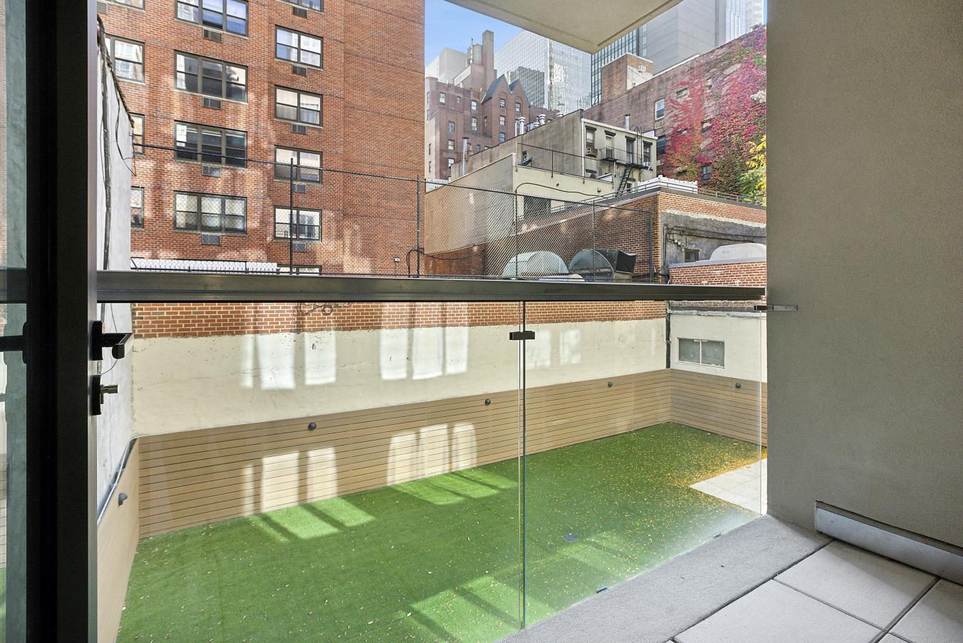 New York, New York, 10022, United States, 2 Bedrooms Bedrooms, ,2 BathroomsBathrooms,Residential,For Sale,2011158