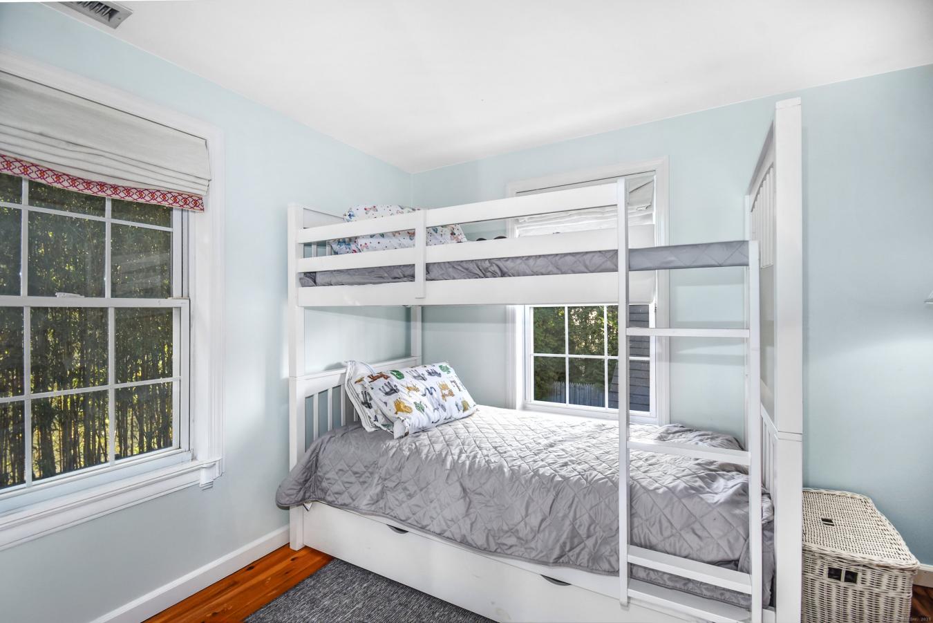 New Canaan, Connecticut, 06840, United States, 3 Bedrooms Bedrooms, ,1 BathroomBathrooms,Residential,For Sale,2011152