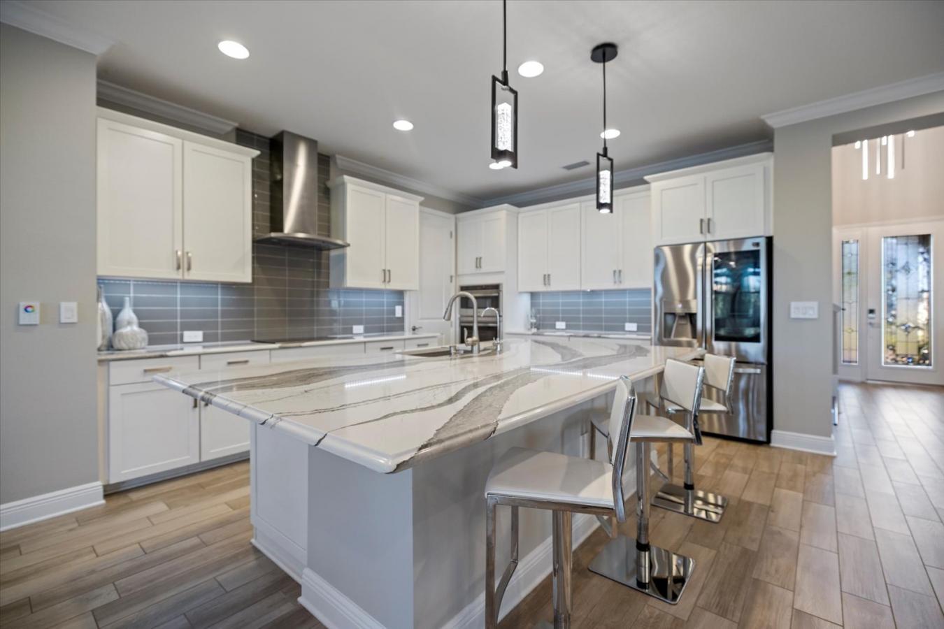 Sarasota, Sarasota, 34238, United States, 5 Bedrooms Bedrooms, ,1 BathroomBathrooms,Residential,For Sale,2011383