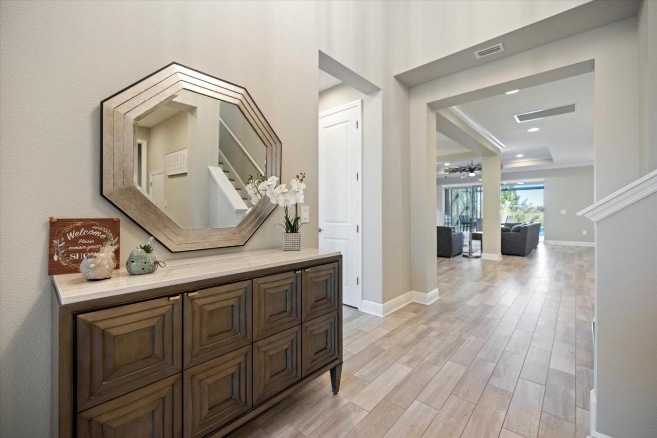 Sarasota, Sarasota, 34238, United States, 5 Bedrooms Bedrooms, ,1 BathroomBathrooms,Residential,For Sale,2011383