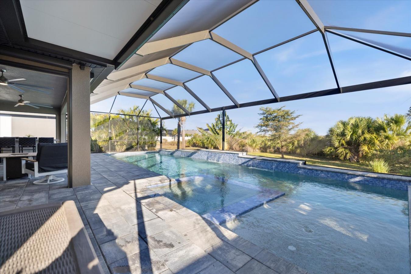 Sarasota, Sarasota, 34238, United States, 5 Bedrooms Bedrooms, ,1 BathroomBathrooms,Residential,For Sale,2011383