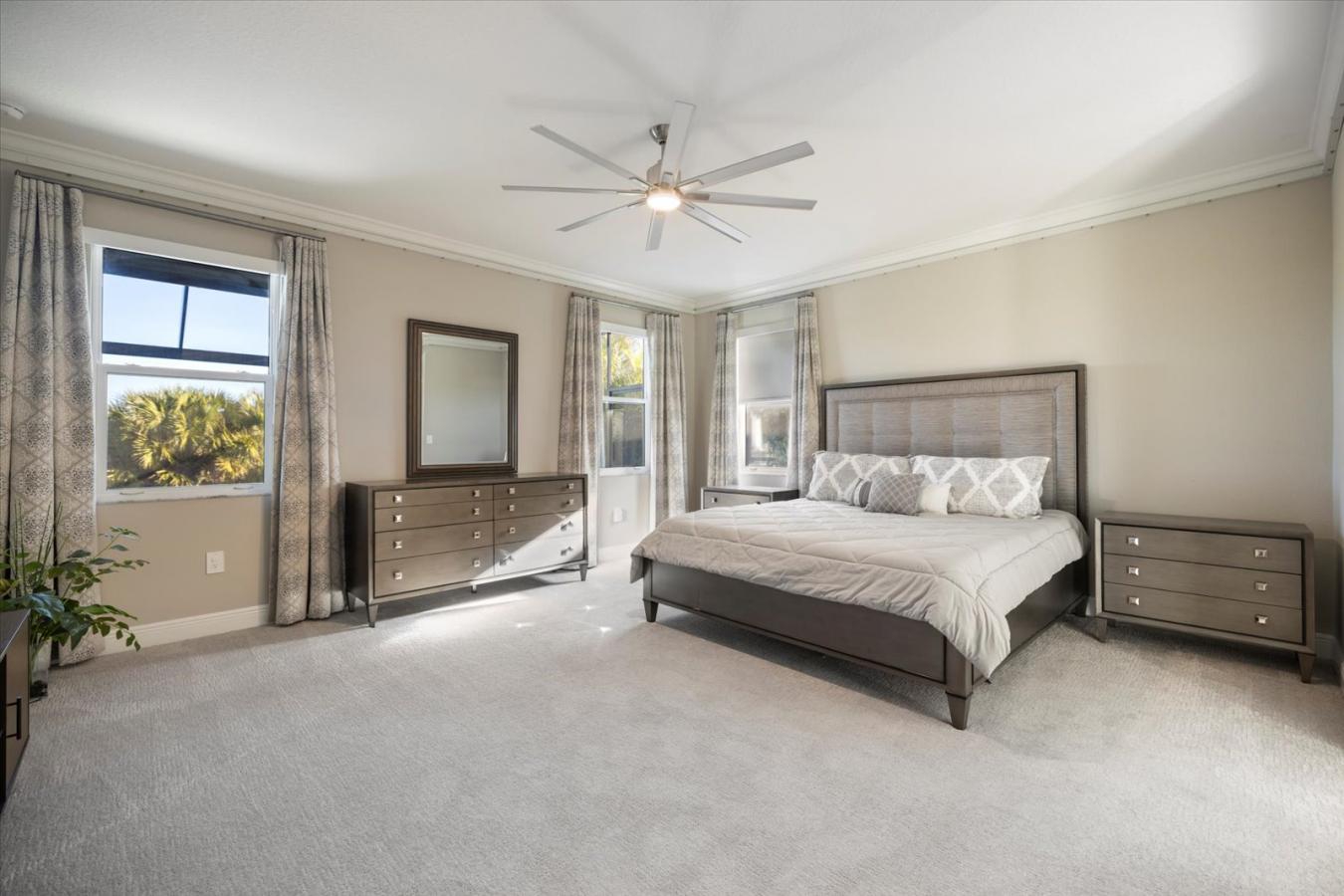 Sarasota, Sarasota, 34238, United States, 5 Bedrooms Bedrooms, ,1 BathroomBathrooms,Residential,For Sale,2011383