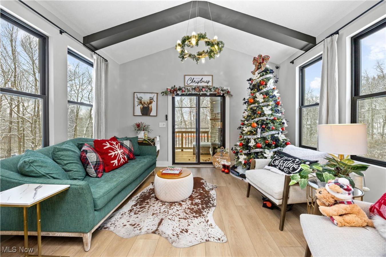 Medina, Medina, 44256, United States, 6 Bedrooms Bedrooms, ,4 BathroomsBathrooms,Residential,For Sale,2011810