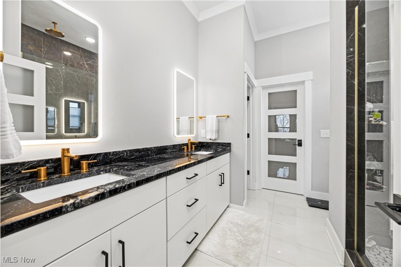 Medina, Medina, 44256, United States, 6 Bedrooms Bedrooms, ,4 BathroomsBathrooms,Residential,For Sale,2011810