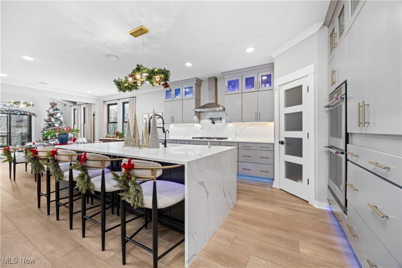 Medina, Medina, 44256, United States, 6 Bedrooms Bedrooms, ,4 BathroomsBathrooms,Residential,For Sale,2011810