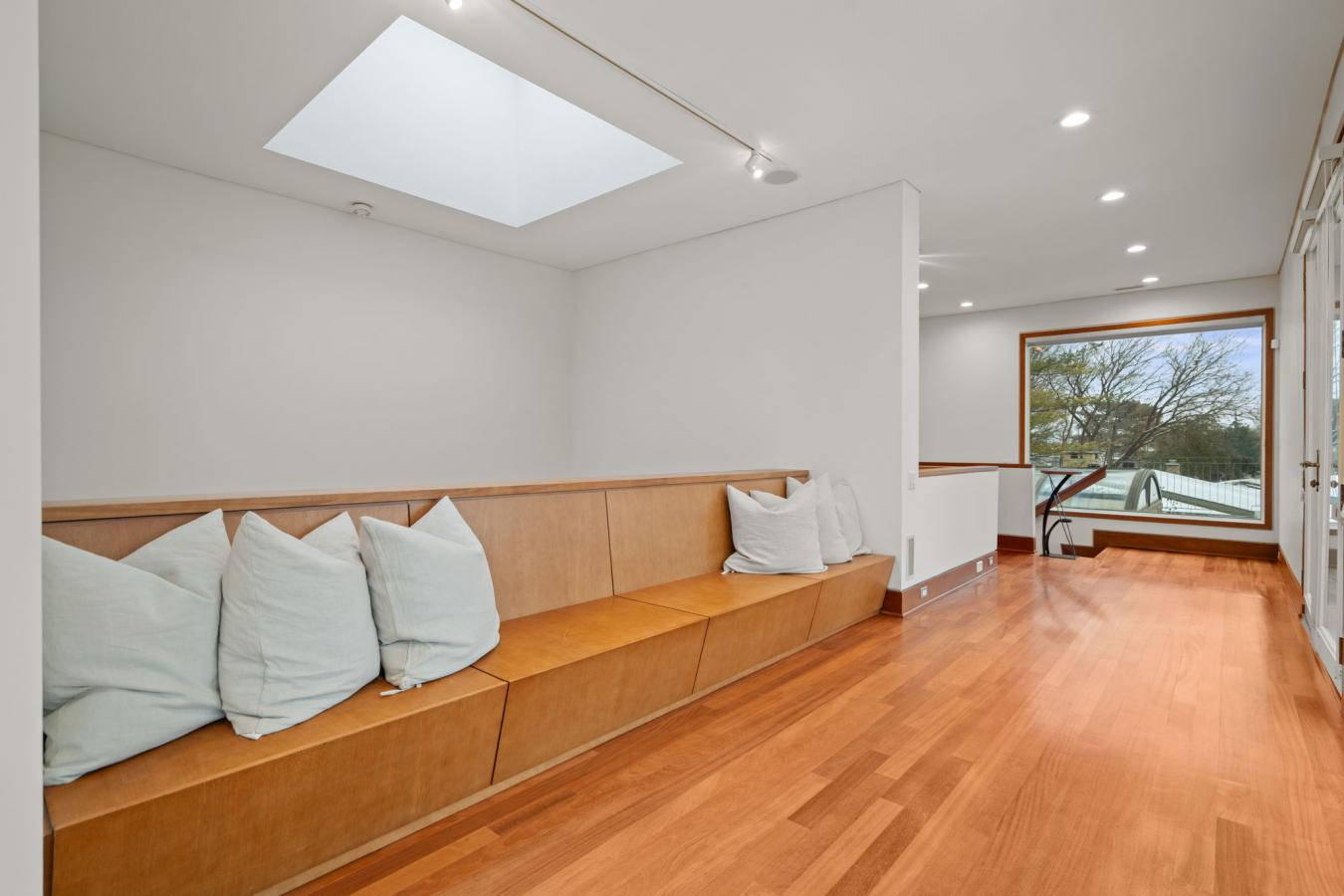 Markham, ON, L3T 3A7, Canada, 4 Bedrooms Bedrooms, ,8 BathroomsBathrooms,Residential,For Sale,2011378