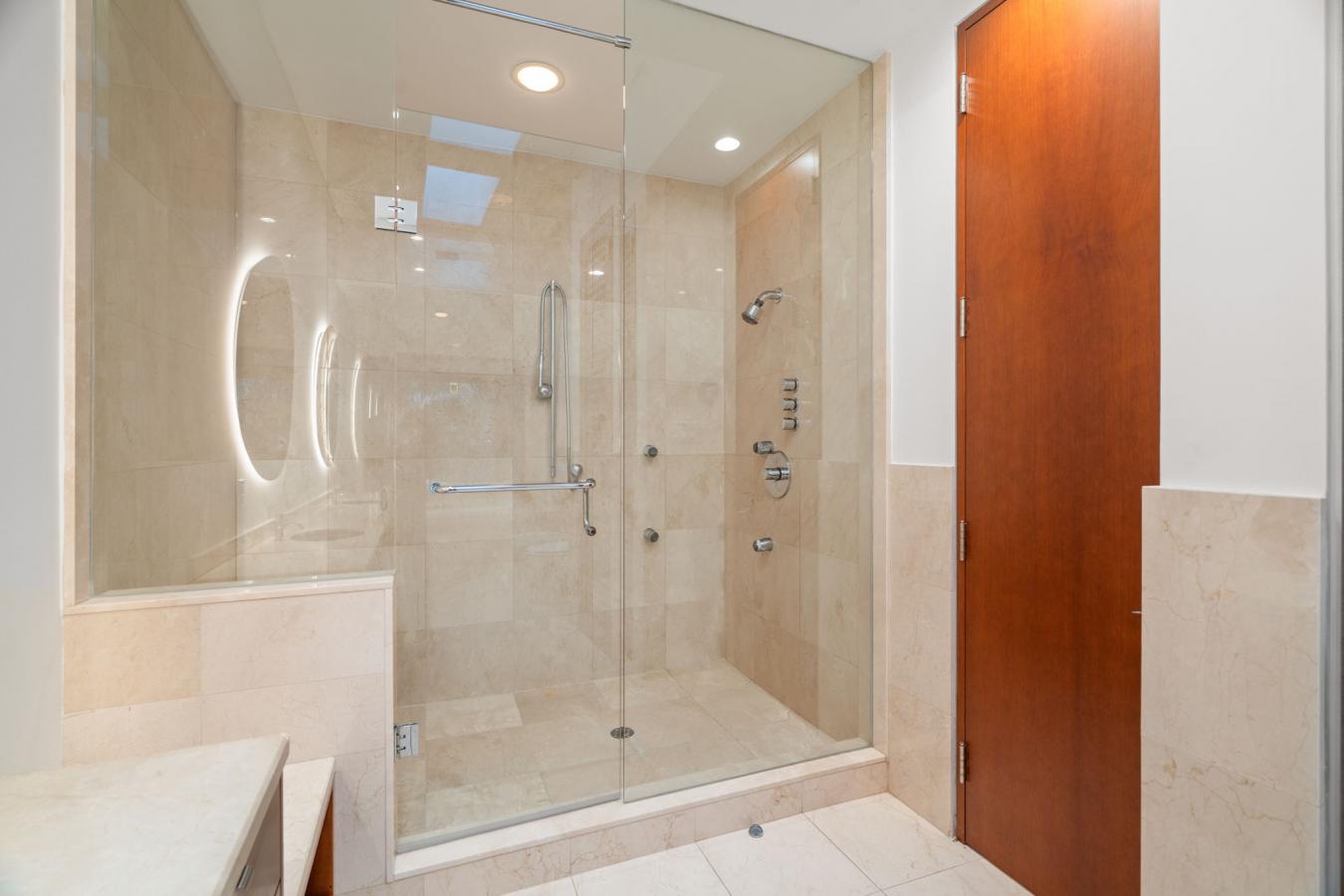 Markham, ON, L3T 3A7, Canada, 4 Bedrooms Bedrooms, ,8 BathroomsBathrooms,Residential,For Sale,2011378