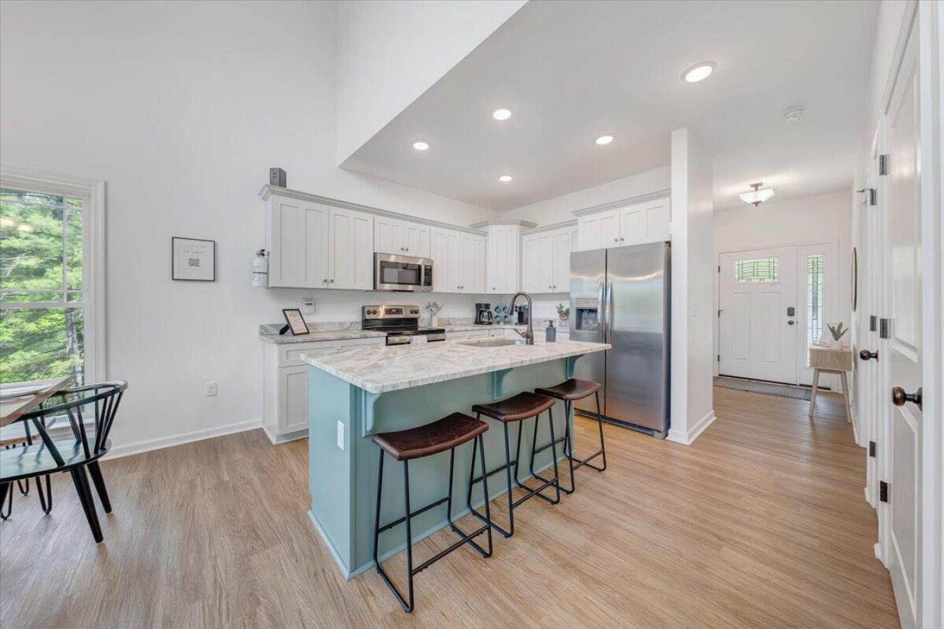 Goodview, Bedford County, 24095, United States, 4 Bedrooms Bedrooms, ,3 BathroomsBathrooms,Residential,For Sale,2011799