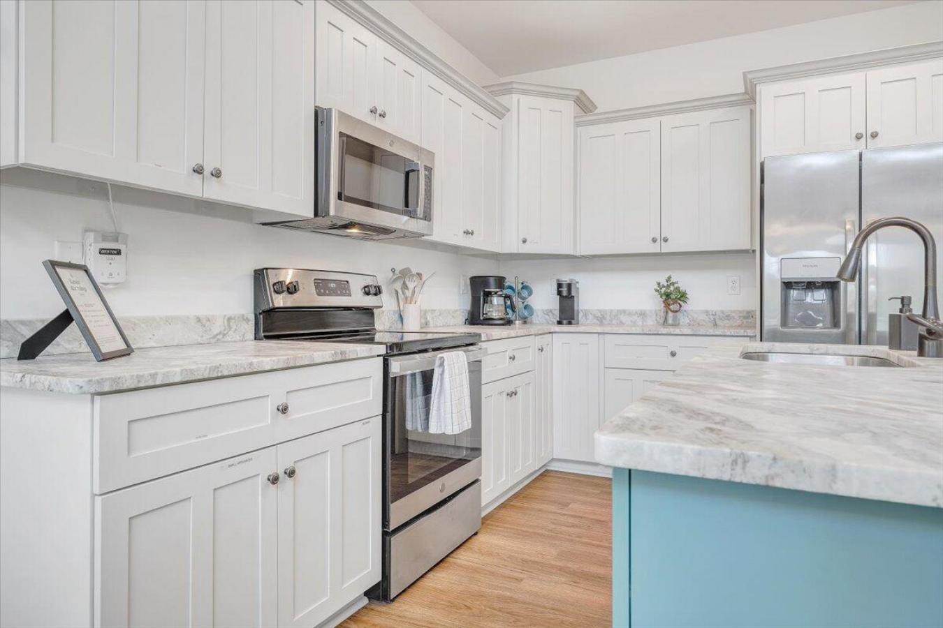 Goodview, Bedford County, 24095, United States, 4 Bedrooms Bedrooms, ,3 BathroomsBathrooms,Residential,For Sale,2011799