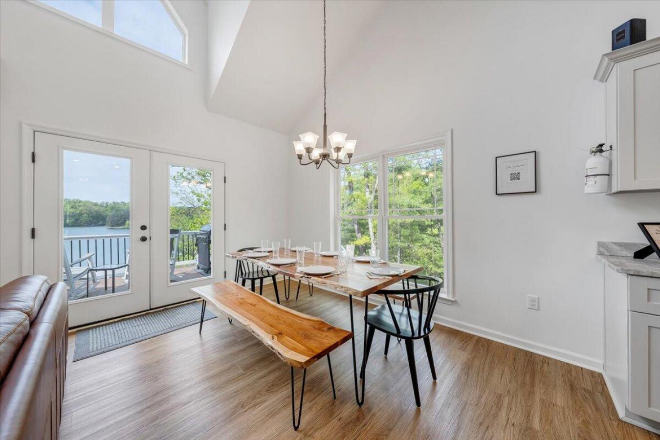 Goodview, Bedford County, 24095, United States, 4 Bedrooms Bedrooms, ,3 BathroomsBathrooms,Residential,For Sale,2011799