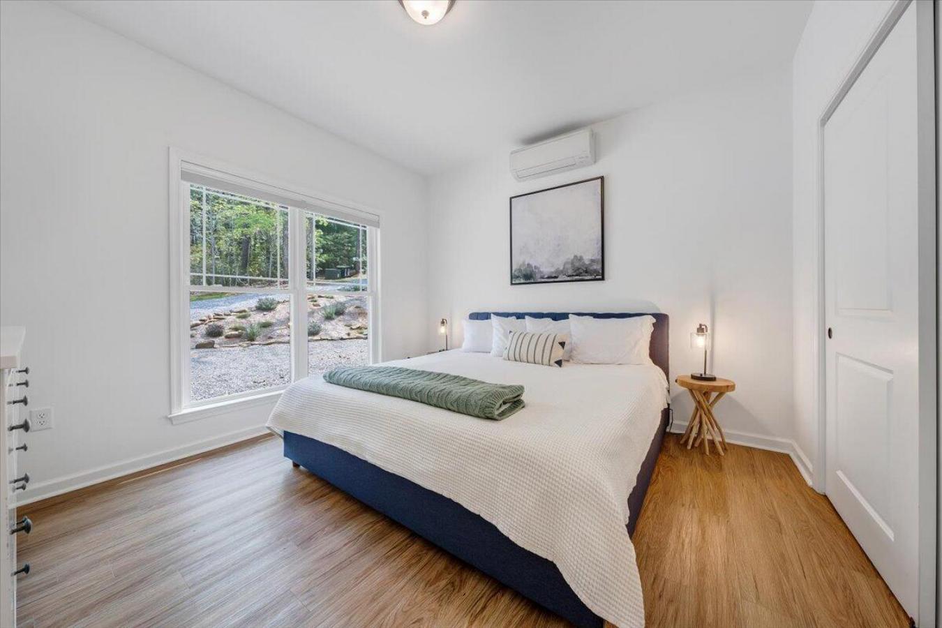 Goodview, Bedford County, 24095, United States, 4 Bedrooms Bedrooms, ,3 BathroomsBathrooms,Residential,For Sale,2011799