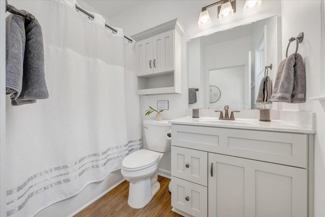 Goodview, Bedford County, 24095, United States, 4 Bedrooms Bedrooms, ,3 BathroomsBathrooms,Residential,For Sale,2011799