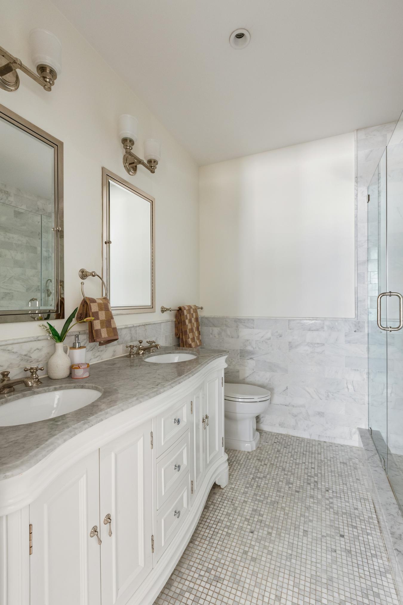 Central Harlem, New York, 10030, United States, 6 Bedrooms Bedrooms, ,6 BathroomsBathrooms,Residential,For Sale,2011788