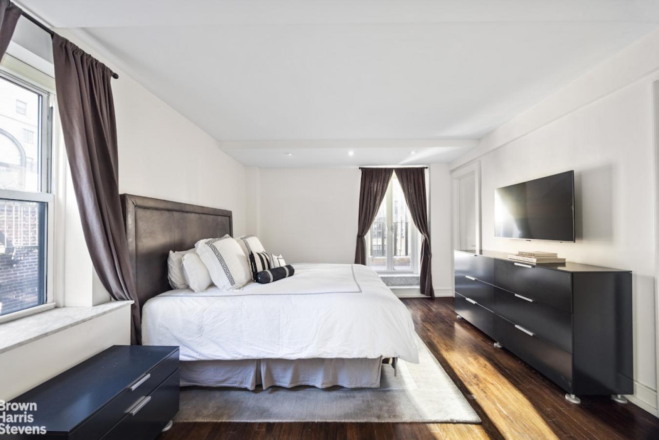 New York, New York, 10022, United States, 2 Bedrooms Bedrooms, ,2 BathroomsBathrooms,Residential,For Sale,2011789