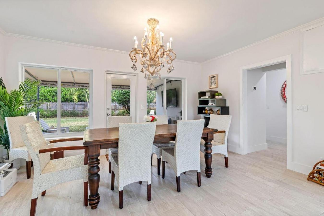 West Palm Beach, Florida, 33405, United States, 3 Bedrooms Bedrooms, ,2 BathroomsBathrooms,Residential,For Sale,2011787