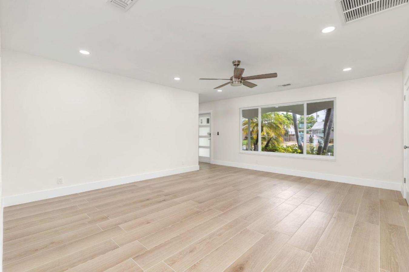 West Palm Beach, Florida, 33405, United States, 3 Bedrooms Bedrooms, ,3 BathroomsBathrooms,Residential,For Sale,2011786