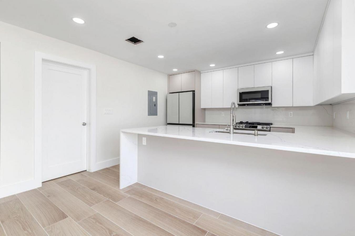 West Palm Beach, Florida, 33405, United States, 3 Bedrooms Bedrooms, ,3 BathroomsBathrooms,Residential,For Sale,2011786