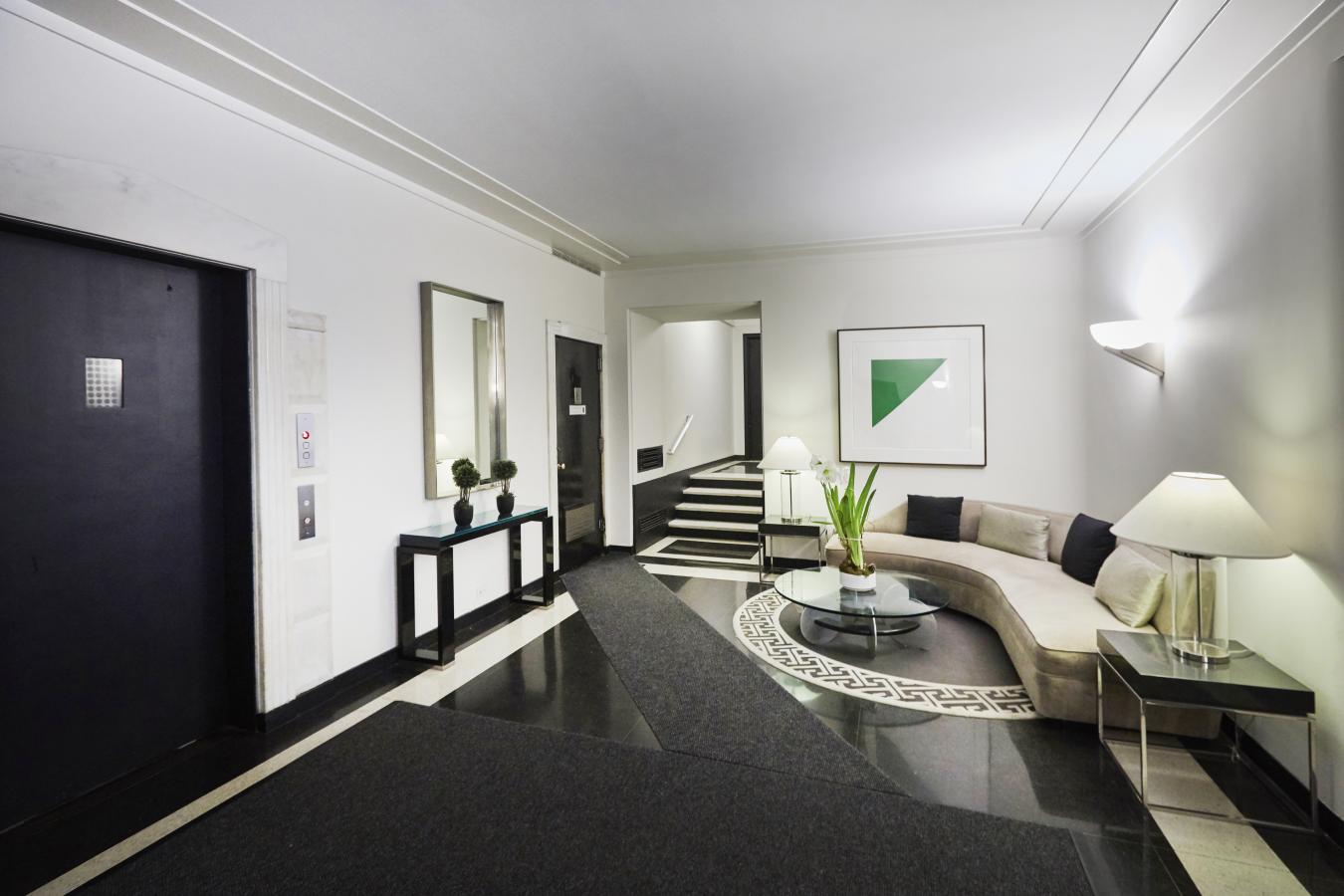 New York, New York, 10075, United States, 2 Bedrooms Bedrooms, ,1 BathroomBathrooms,Residential,For Sale,2011785