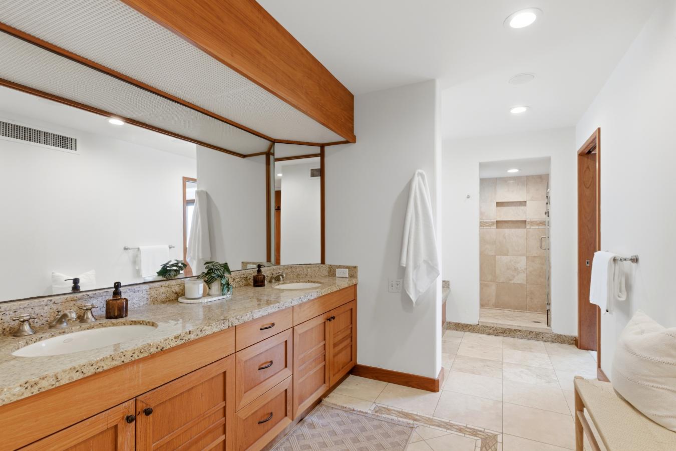 Honolulu, Honolulu, 96815, United States, 3 Bedrooms Bedrooms, ,3 BathroomsBathrooms,Residential,For Sale,2012152