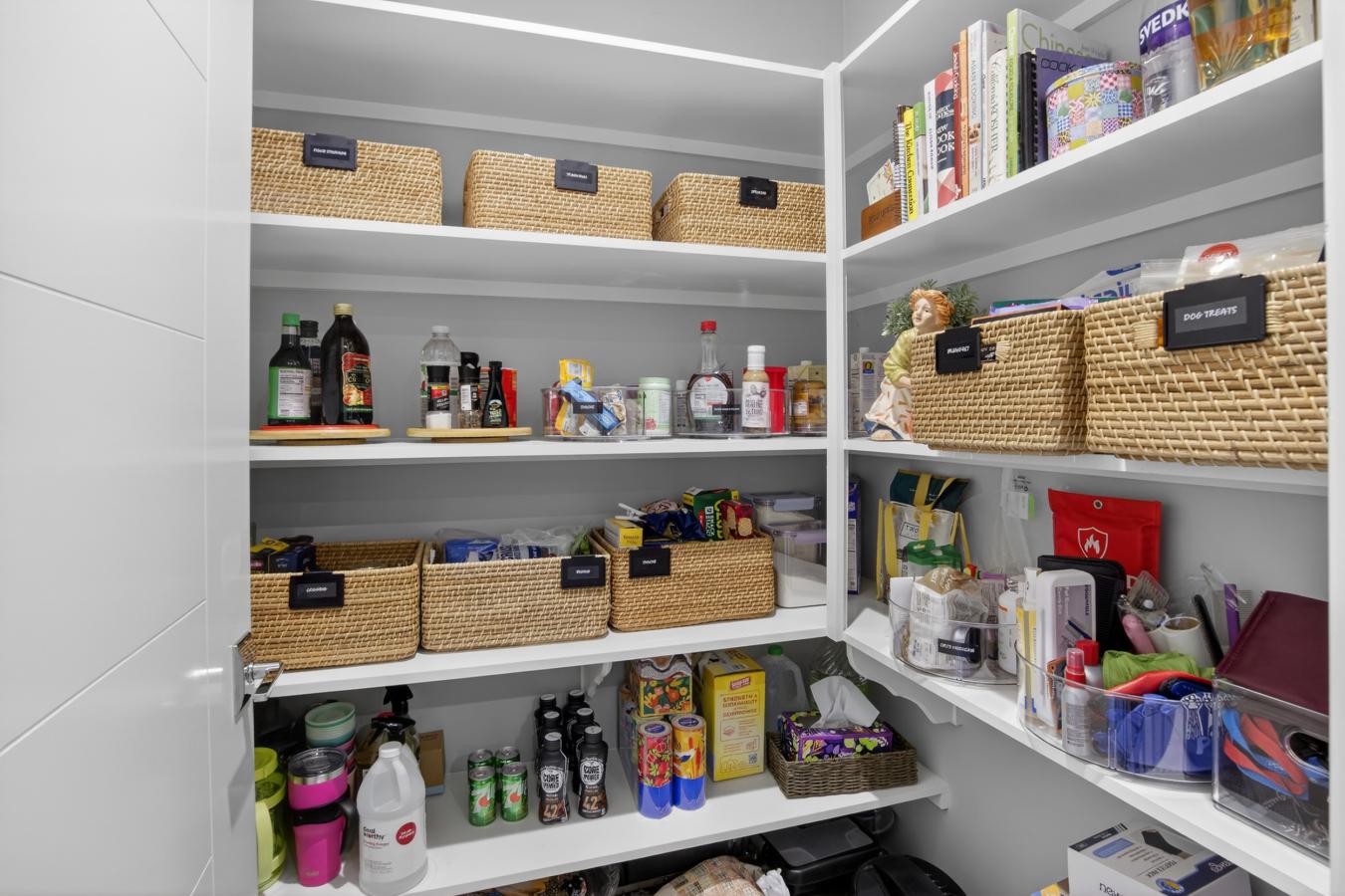 Scottsdale, Arizona, 85260, United States, 3 Bedrooms Bedrooms, ,2 BathroomsBathrooms,Residential,For Sale,2012147