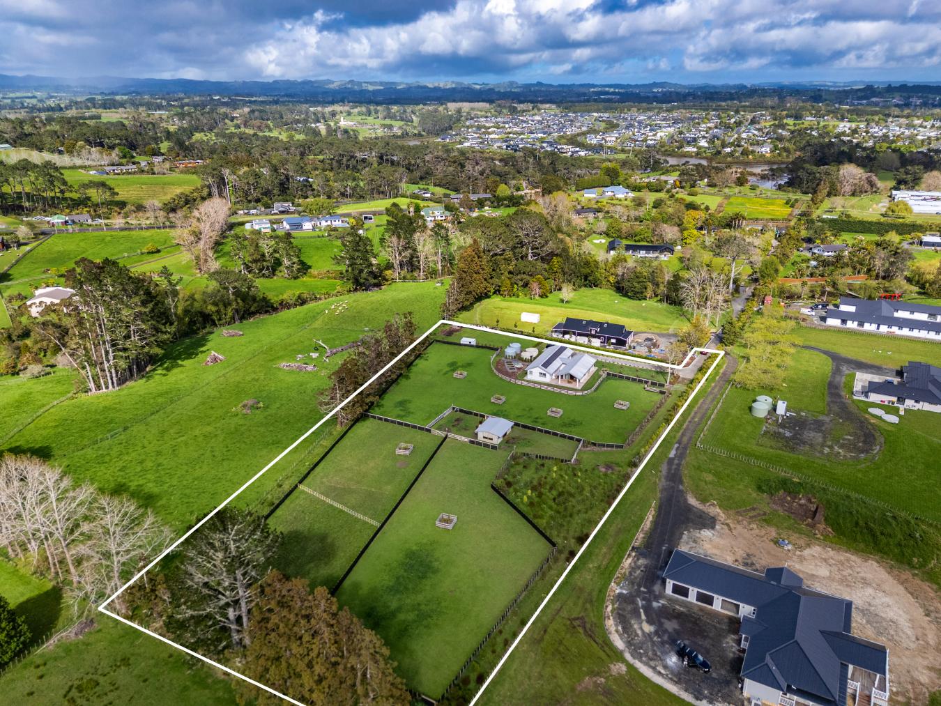 Auckland, 0820, New Zealand, 2 Bedrooms Bedrooms, ,2 BathroomsBathrooms,Residential,For Sale,2012635