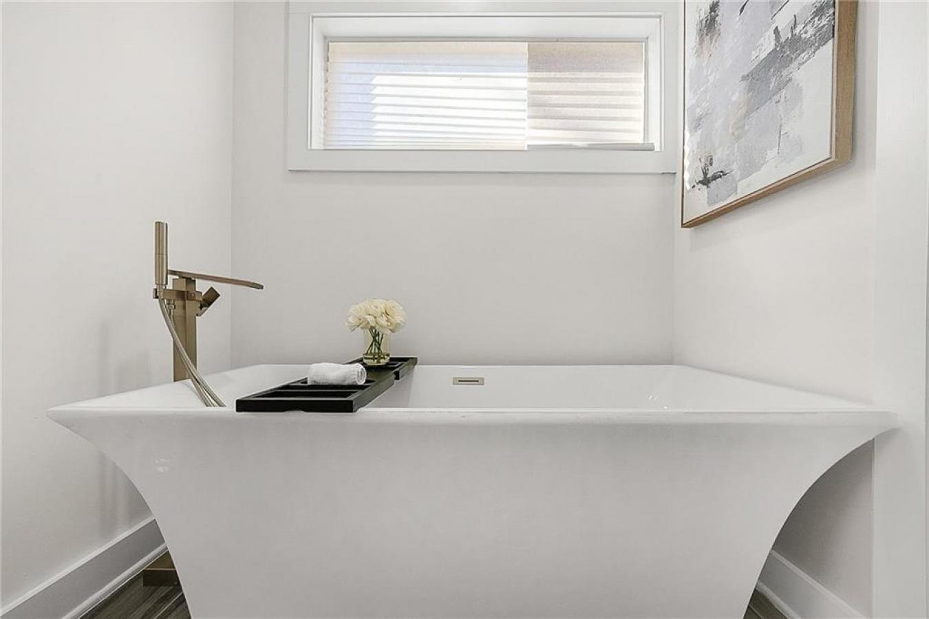 Atlanta, Fulton - GA, 30315, United States, 4 Bedrooms Bedrooms, ,3 BathroomsBathrooms,Residential,For Sale,2012144