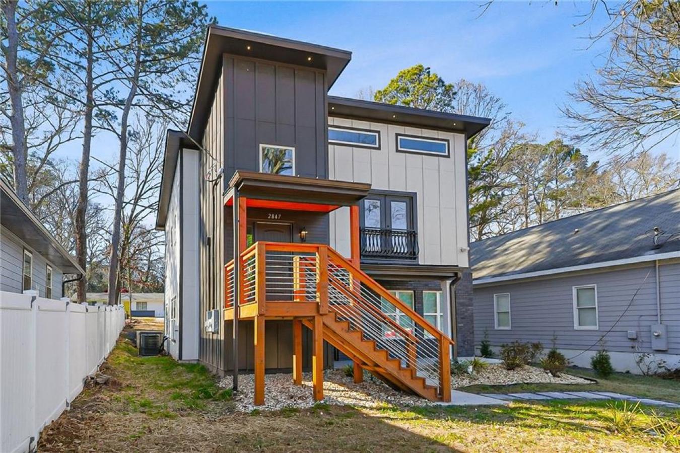 Atlanta, Fulton - GA, 30315, United States, 4 Bedrooms Bedrooms, ,3 BathroomsBathrooms,Residential,For Sale,2012144