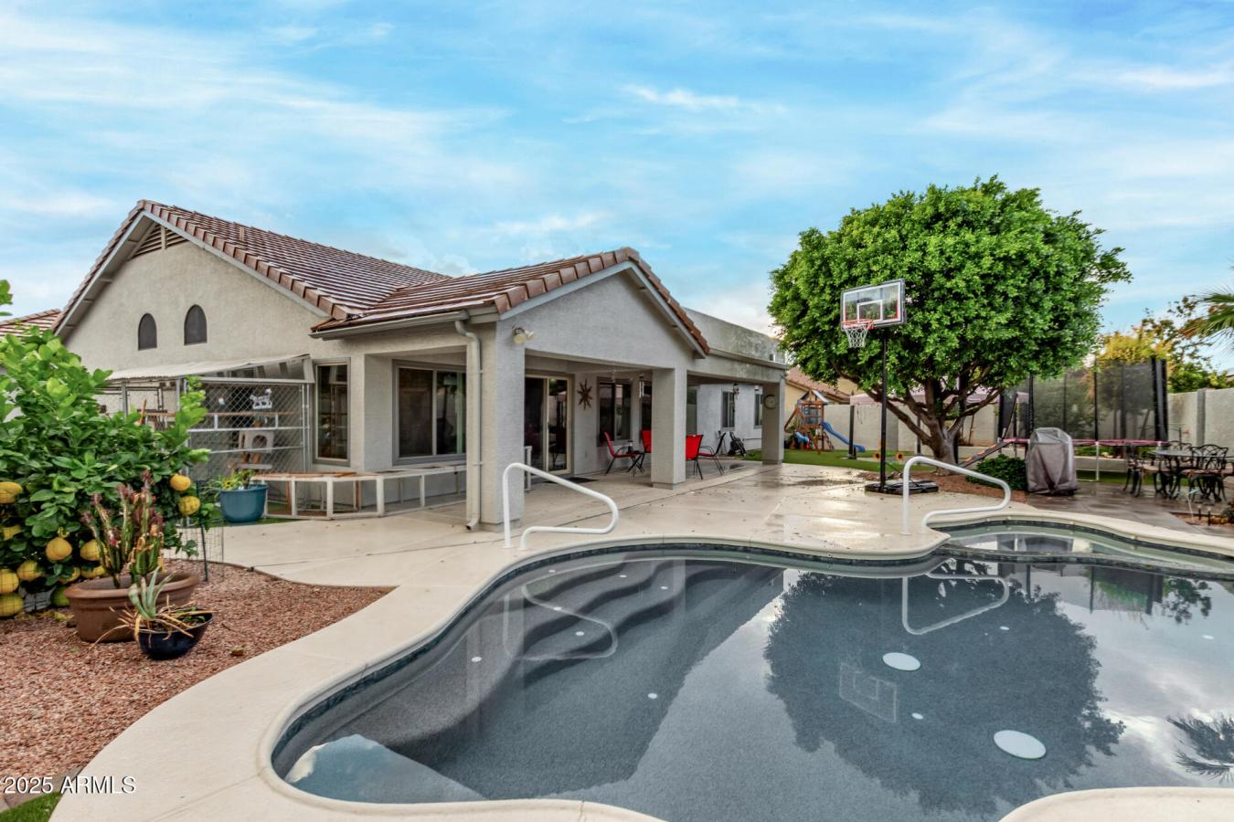 Mesa, Maricopa, 85206, United States, 5 Bedrooms Bedrooms, ,3 BathroomsBathrooms,Residential,For Sale,2012143