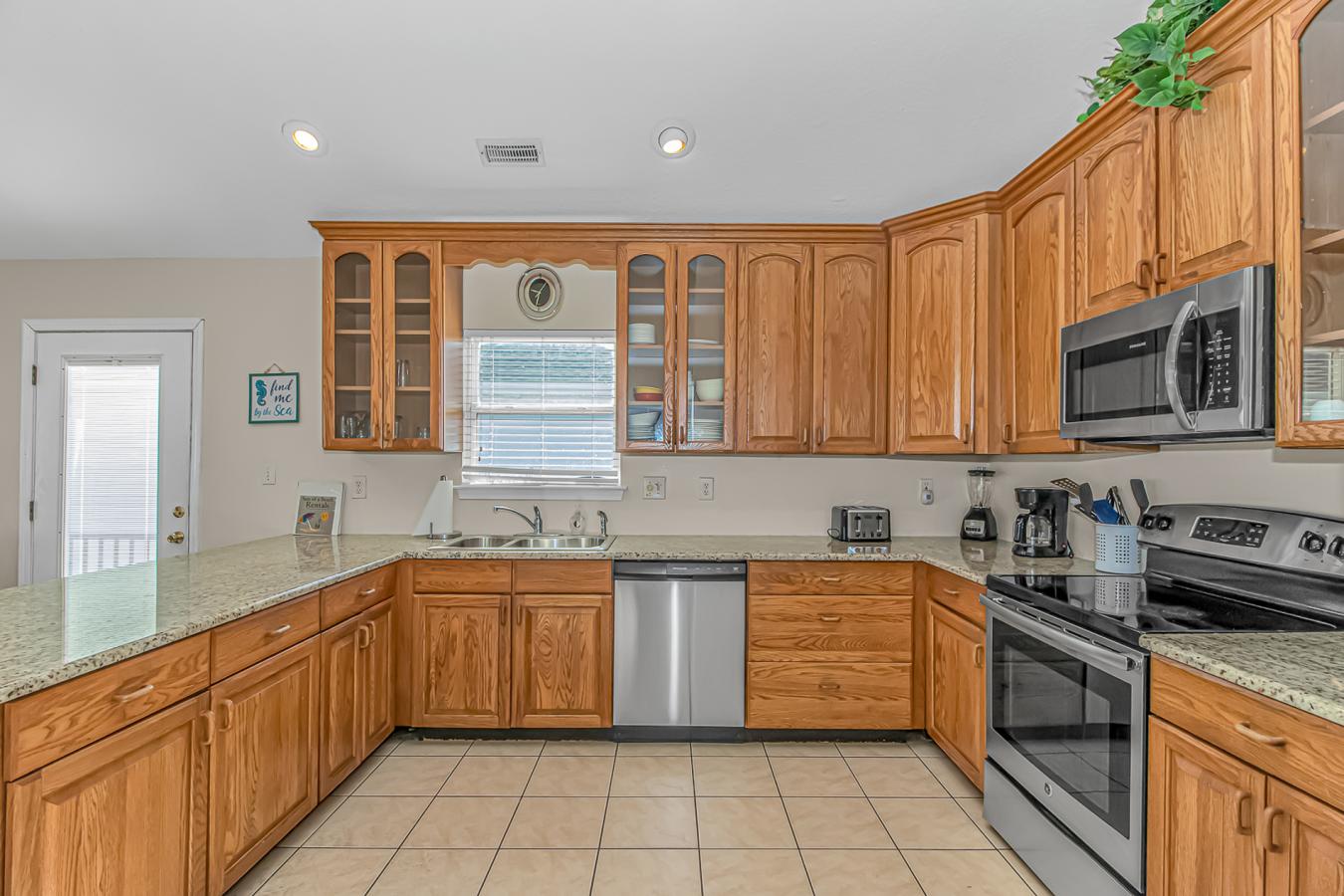 Myrtle Beach, South Carolina, 29575, United States, 5 Bedrooms Bedrooms, ,3 BathroomsBathrooms,Residential,For Sale,2012430