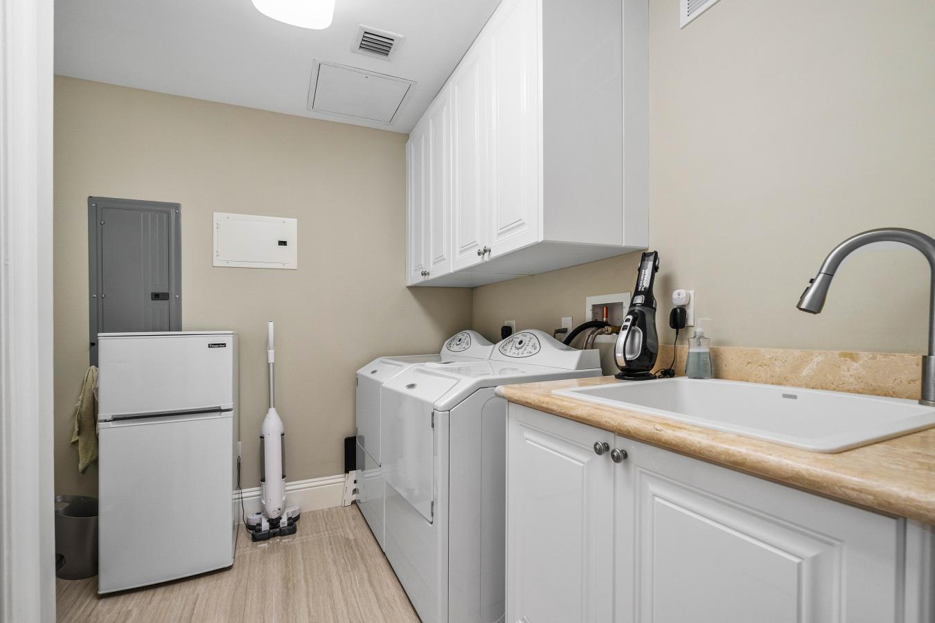 Singer Island, Palm Beach, 33404, United States, 3 Bedrooms Bedrooms, ,3 BathroomsBathrooms,Residential,For Sale,2012425