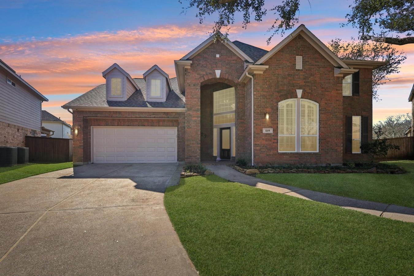 League City, Galveston, 77573, United States, 4 Bedrooms Bedrooms, ,3 BathroomsBathrooms,Residential,For Sale,2012424