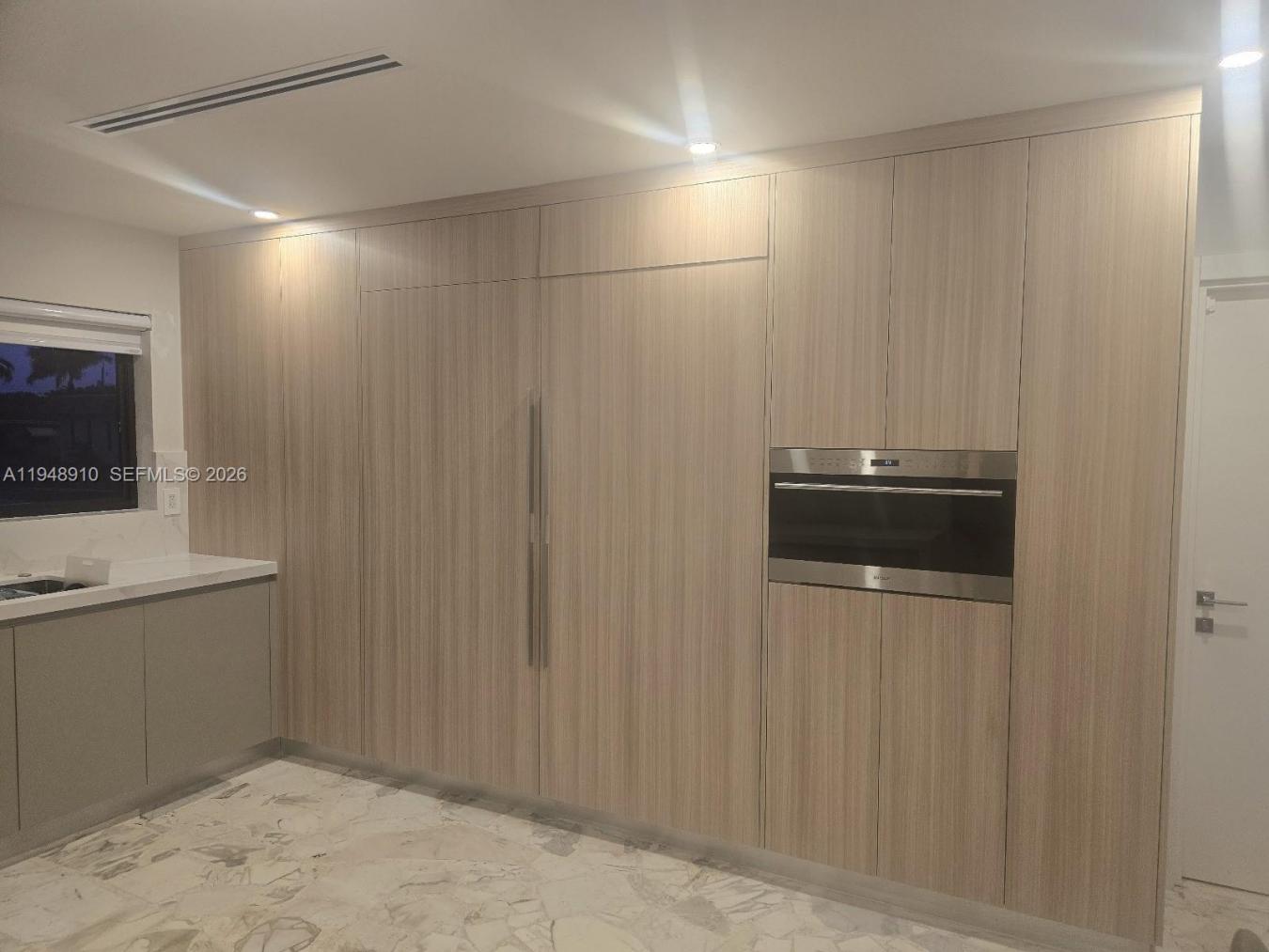 Hollywood, Florida, 33019, United States, 4 Bedrooms Bedrooms, ,4 BathroomsBathrooms,Residential,For Sale,2012801