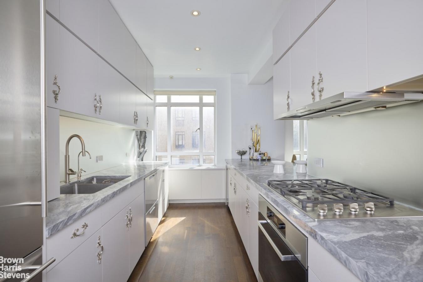 New York, New York, 10023, United States, 2 Bedrooms Bedrooms, ,2 BathroomsBathrooms,Residential,For Sale,2012417