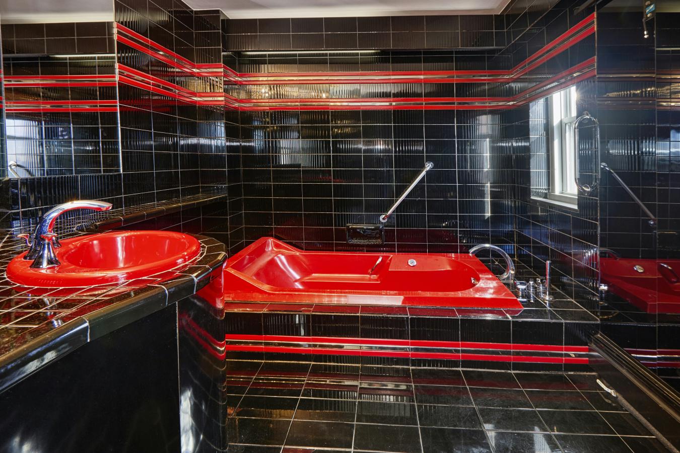 New York, New York, 10028, United States, 2 Bedrooms Bedrooms, ,2 BathroomsBathrooms,Residential,For Sale,2012411