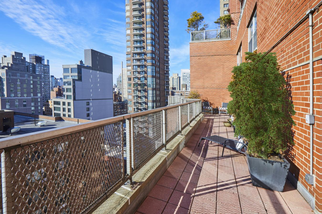 New York, New York, 10028, United States, 2 Bedrooms Bedrooms, ,2 BathroomsBathrooms,Residential,For Sale,2012411