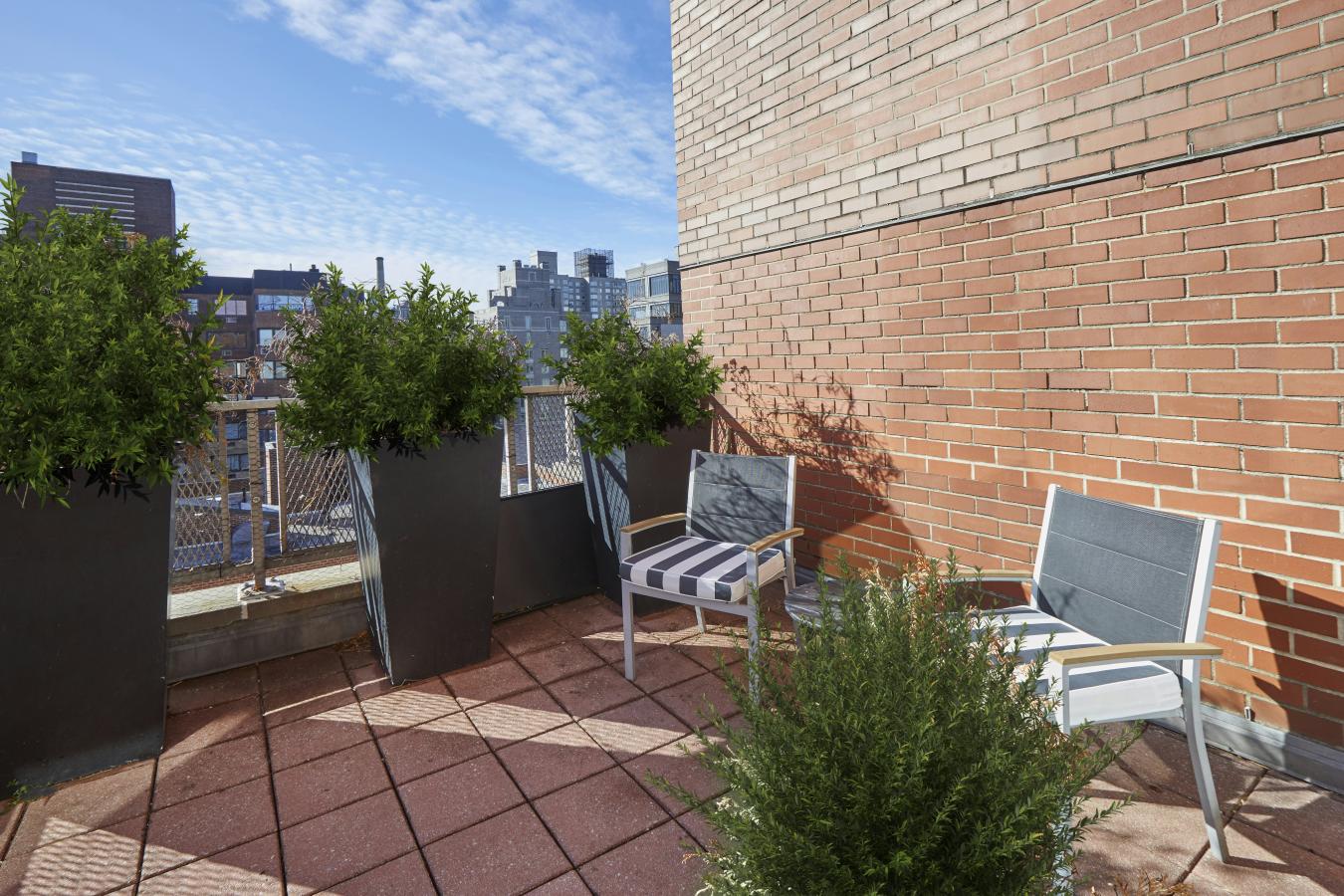 New York, New York, 10028, United States, 2 Bedrooms Bedrooms, ,2 BathroomsBathrooms,Residential,For Sale,2012411