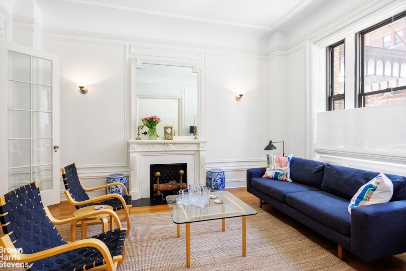 New York, New York, 10024, United States, 3 Bedrooms Bedrooms, ,2 BathroomsBathrooms,Residential,For Sale,2012409