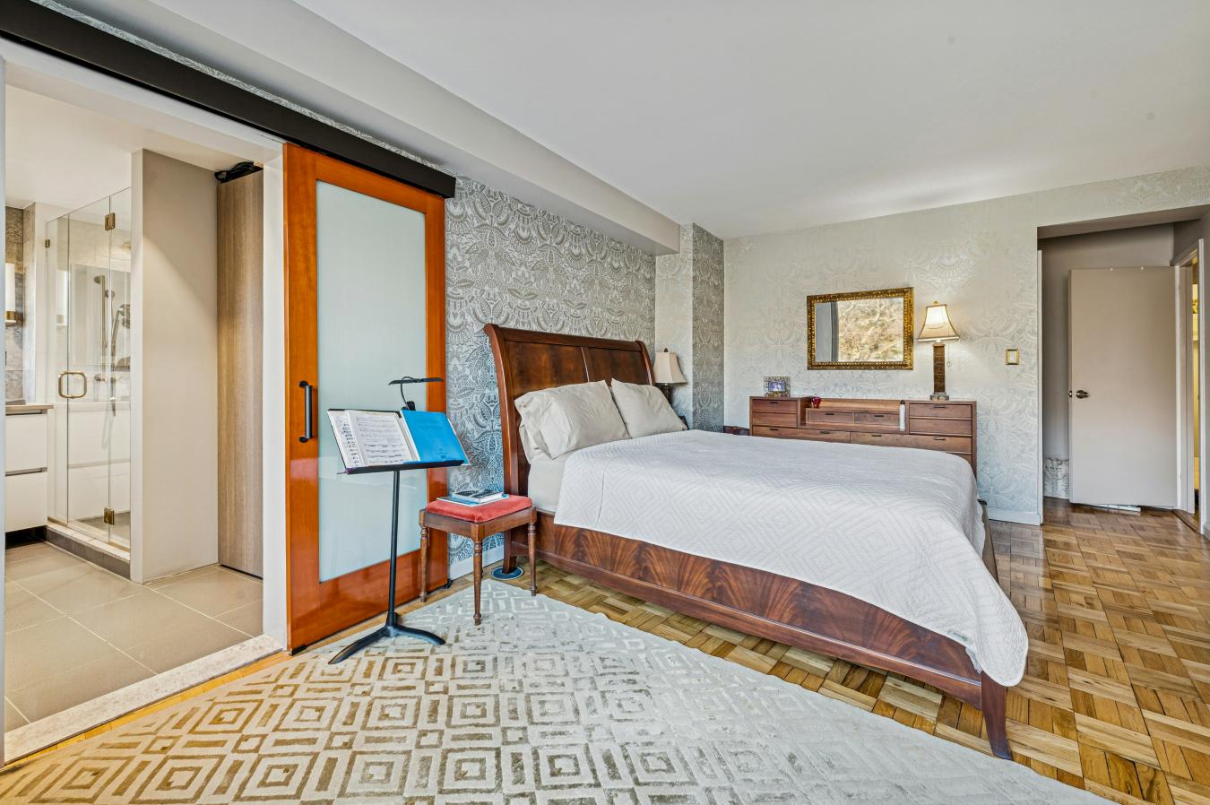 Riverdale, New York, 10471, United States, 2 Bedrooms Bedrooms, ,2 BathroomsBathrooms,Residential,For Sale,2012406